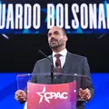 Eduardo Bolsonaro se livra de prisão após decisão da PGR imagem