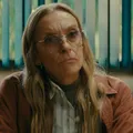 Essa nova série de suspense com reviravoltas está bombando na Netflix imagem