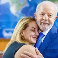 Filha de Lula é internada às pressas após mal-estar imagem