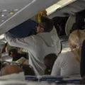 Fim da bagagem de mão? Entenda a nova tarifa de companhias aéreas imagem