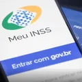 INSS toma decisão sobre descontos indevidos em aposentadorias imagem