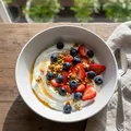 Iogurte grego com apenas 2 ingredientes: veja como fazer em casa imagem