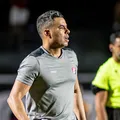 Jair Ventura detalha como ser "ofensivo" jogando com três zagueiros imagem