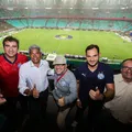 Jerônimo Rodrigues assiste ao triunfo do Bahia com CEO do Grupo City imagem