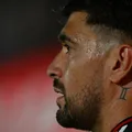 Jogador do Flamengo sofre tentativa de assalto após sair do Maracanã imagem