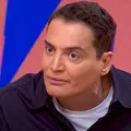 Leo Dias ‘demite’ repórter ao vivo após ser exposto: “Passe no RH” imagem