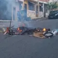 Ônibus param de circular em bairro de Salvador após protesto imagem