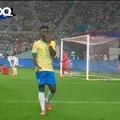 Para Virginia? Vini Jr. faz gol e manda beijo após goleada; assista imagem