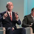 Preso, Bolsonaro sinaliza apoio a Ciro Gomes contra o PT imagem