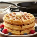 Pronto em 8 minutos: aprenda fazer waffle de hotel na frigideira imagem