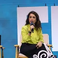Quem é Manuela Dias, baiana criticada por final polêmico de Vale Tudo imagem