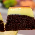 Sobremesa 2 em 1: bolo pudim de chocolate sai do forno cremoso e irresistível imagem