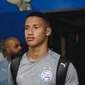 Titular pela 3ª vez, Tiago vira xodó do Bahia e cita apoio de Ceni imagem