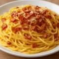Tradicional prato italiano com apenas 4 ingredientes, pronto em 15 minutos imagem