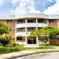 Universidade abre concurso com salários de R$ 8 mil imagem