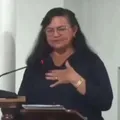 Vereadora choca ao declarar apoio à violência contra a mulher imagem