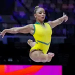 Flávia Saraiva lidera Brasil no Mundial de ginástica; Rebeca fora - Imagem