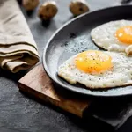 Truque com vinagre deixa o ovo frito perfeito; veja como fazer em casa - Imagem