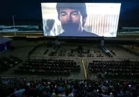 Ação a céu aberto: como é ver Missão Impossível no cinema gigante?