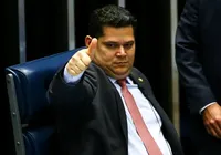 Alcolumbre cancela sessão sobre PL da Devastação a pedido do governo imagem