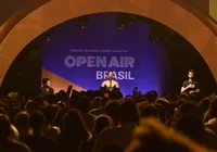Alice Caymmi celebra legado da família na abertura do Open Air Brasil