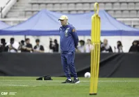 Ancelotti busca equilíbrio no meio-campo e aposta em ajustes táticos