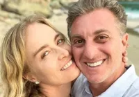 Angélica constrange Luciano Huck ao vivo ao falar de órgão do marido imagem
