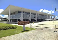 Após gafe de Lula, governo emite nota dizendo que não tolera o tráfico imagem