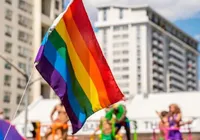 Apple retira aplicativos LGBTQIAP+ da App Store por ordem de governo imagem