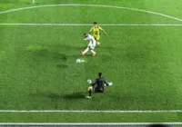 "Aprendi com Romário”, diz Neymar sobre calma em gol contra o Mirassol