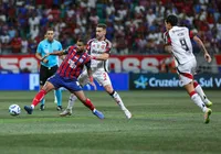 Bahia vence e impede liderança do Flamengo em noite histórica na Fonte