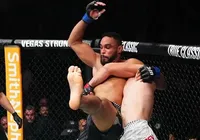 Baiano que lutava por permanência no UFC dura só 33 segundos