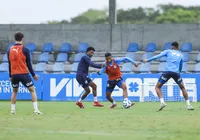 Baixa de última hora e reforço: Bahia divulga lista de relacionados imagem