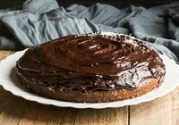 Bolo de chocolate saudável e cremoso com apenas 3 Ingredientes
