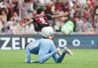 Brasileirão: Flamengo vence o Palmeiras e segue na cola da liderança imagem