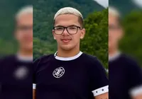 Briga por causa de mega hair acaba com influencer sendo 'sequestrado' imagem