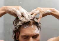 Cantora famosa confessa que não lava o cabelo há três meses