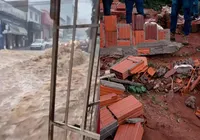 Cidade da Bahia entra em situação de emergência após temporal imagem