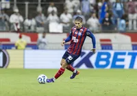 Com 40 gols e 54% de posse, Bahia chega melhor contra o Bragantino imagem