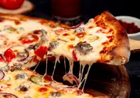 De graça! Pizzaria distribui brotinho para estudantes que fizeram Enem