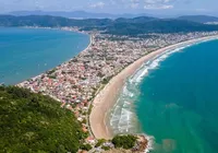 Destino paradisíaco com 39 praias começa a cobrar taxa para turistas