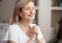 Dia da Menopausa: 5 métodos naturais para reduzir sintomas