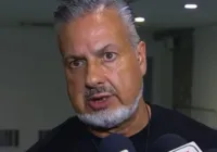 Dirigente do Flamengo detona arbitragem após jogo contra o Bahia imagem