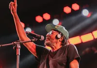 Edson Gomes faz história em festival e reúne milhares de fãs imagem