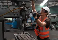 Em alta! 5 profissões que pagam R$ 15 mil sem necessidade de diploma