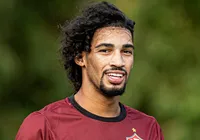 Em recuperação, Fabri inicia transição física em treino do Vitória imagem
