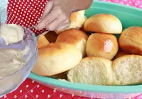 Esse pão de colher é tão fácil que até preguiçoso faz imagem