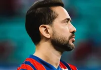 Everton Ribeiro volta a ser titular pela primeira vez após câncer