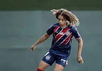 Ex-Bahia marca golaço por novo clube em clássico carioca; assista