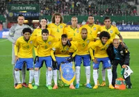 Ex-jogador da Seleção desmaia em exame e cogita aposentadoria